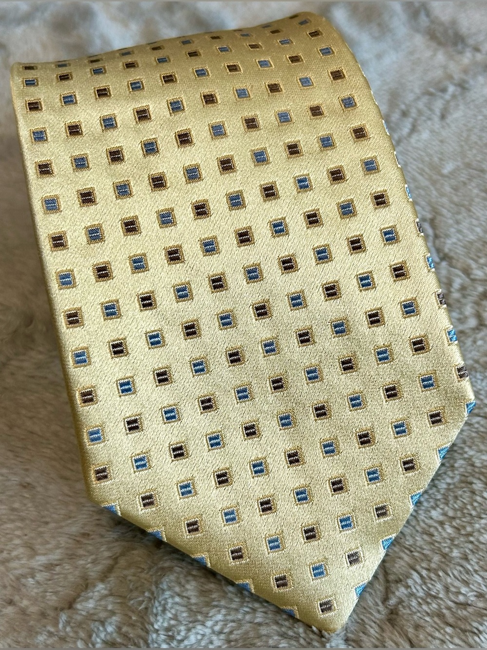 Classic Mens Yellow Patterned Silk Tie Metropolitan View NWOT